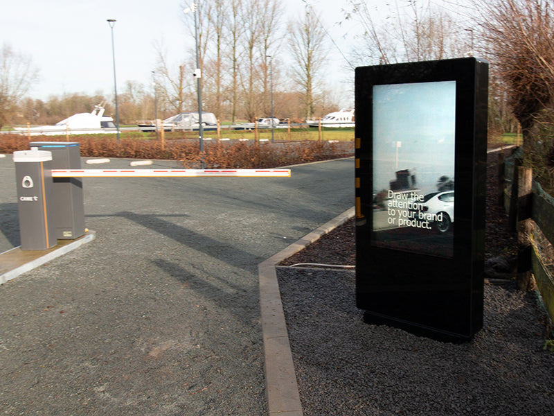43" FREESTANDING OUTDOOR DIGITAL POSTER
